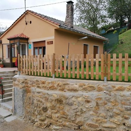 Willa La Casina De La Bisa Soto de las Duenas Zewnętrze zdjęcie